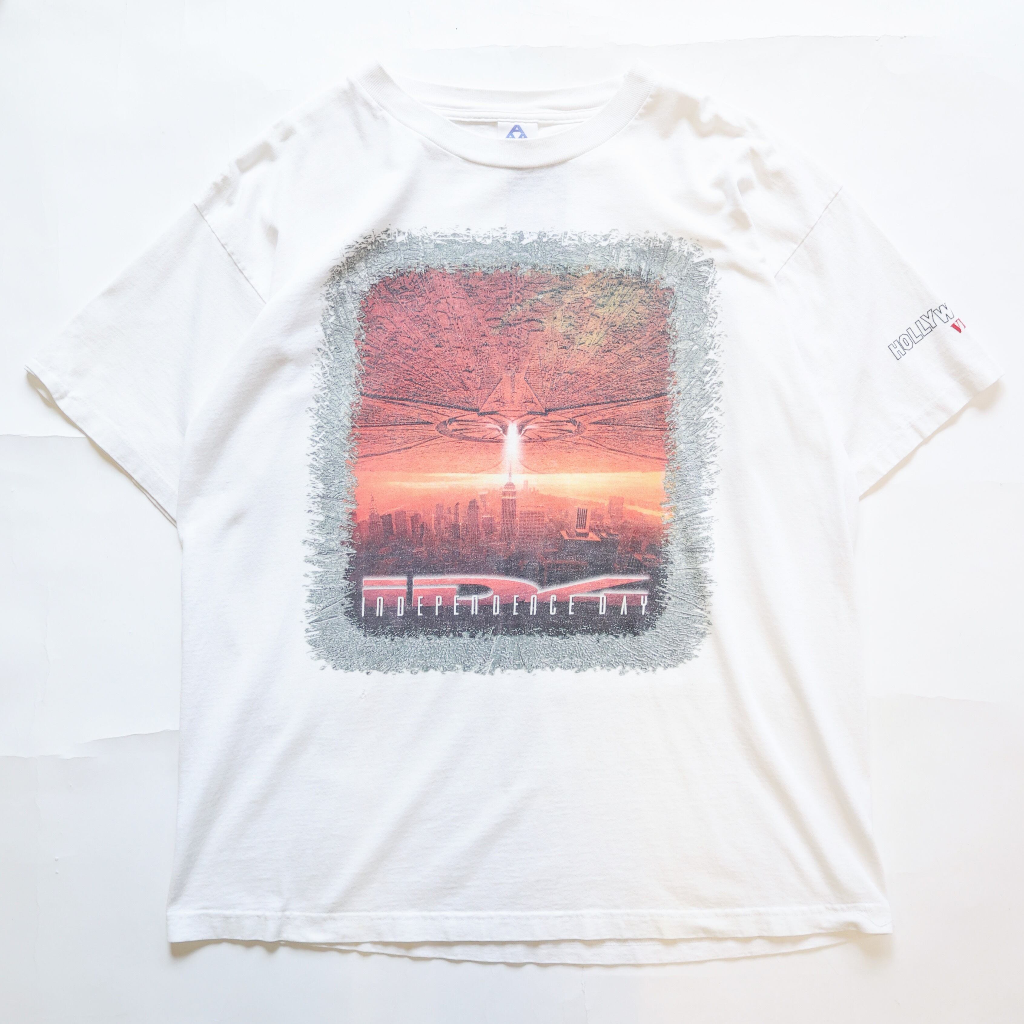 90S INDEPENDENCE DAY HOLLYWOOD VIDEO MOVIE TSHIRT