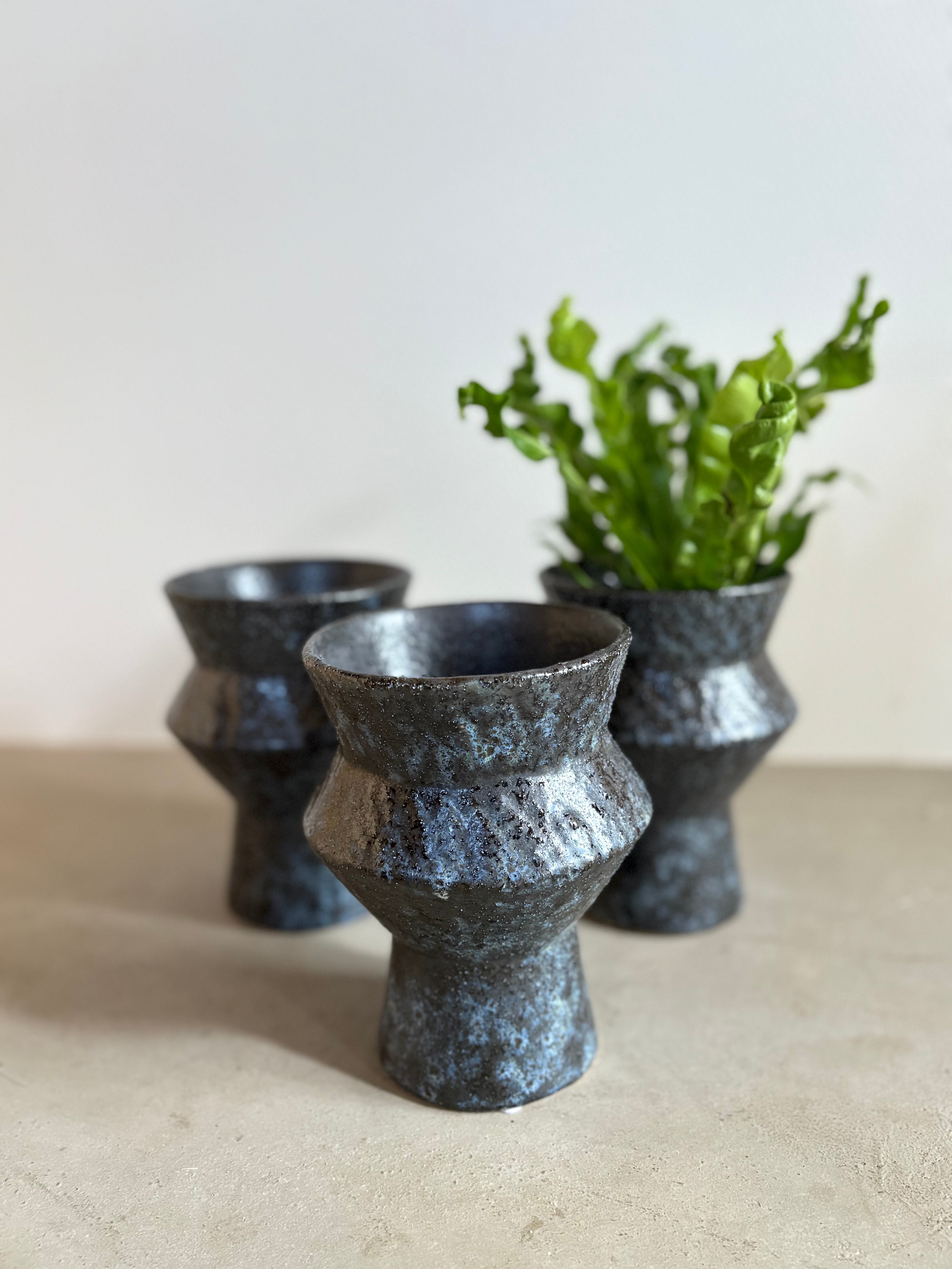 陶器製鉢カバー （ダークグレー） Φ28×高さ26.5㎝ | Botanical56