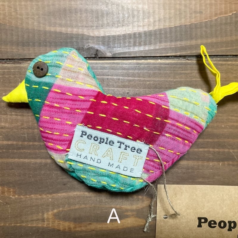 伊太利屋❤︎カラフルロゴ✨スパンコール付ダウンベスト未使用タグ付 リサイクルサリーのバード鍋つかみ ＜People Tree＞ | 雑貨屋RURIKARA堂