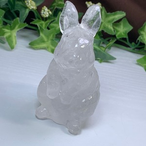 2.可愛い水晶うさぎさん