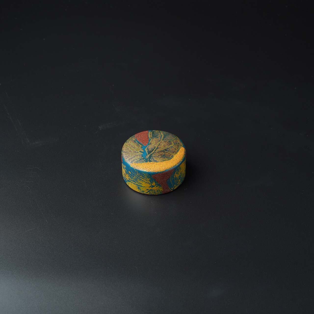 月の輝きの中で:かりゆし書鎮(小)