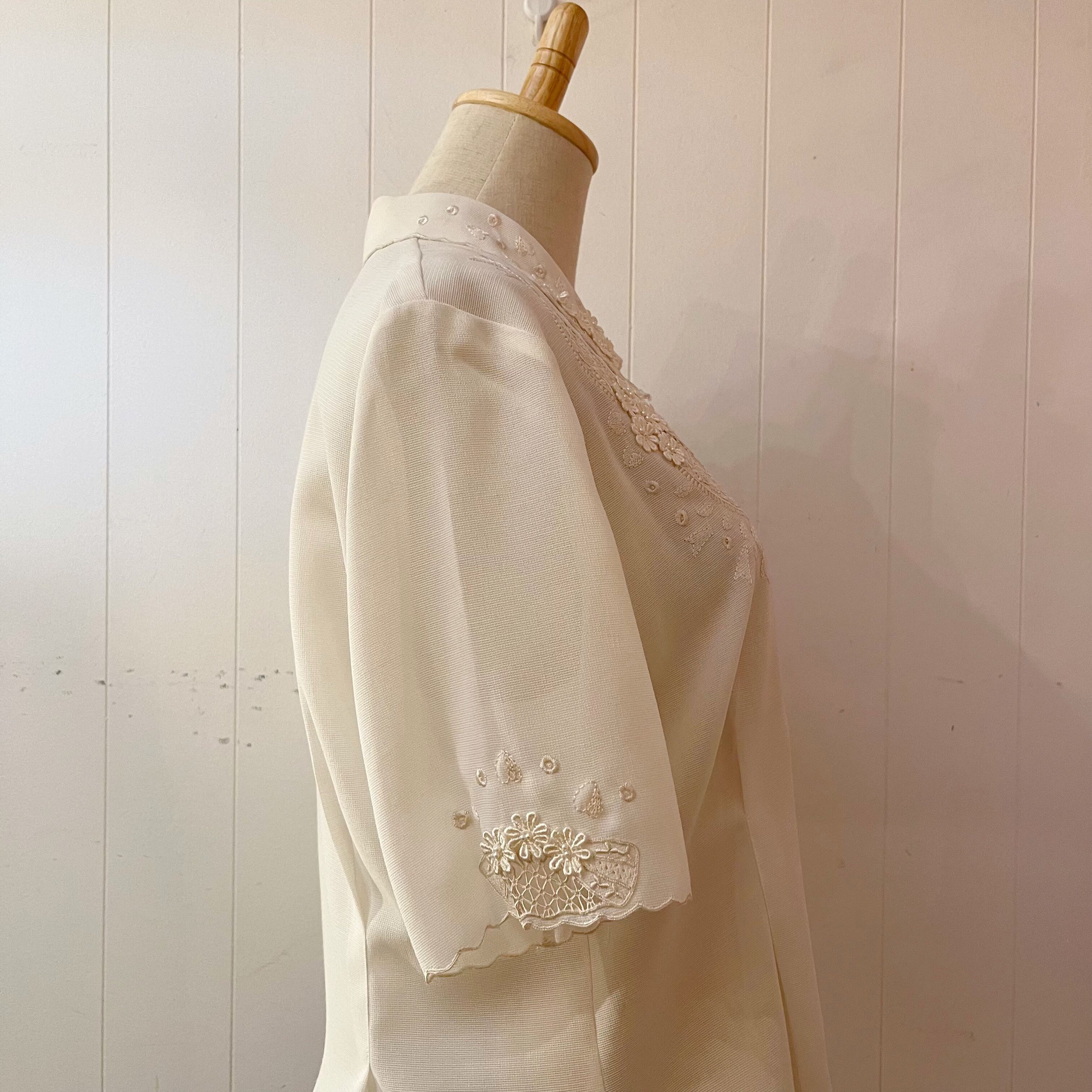 flower ribbon embroidery blouse