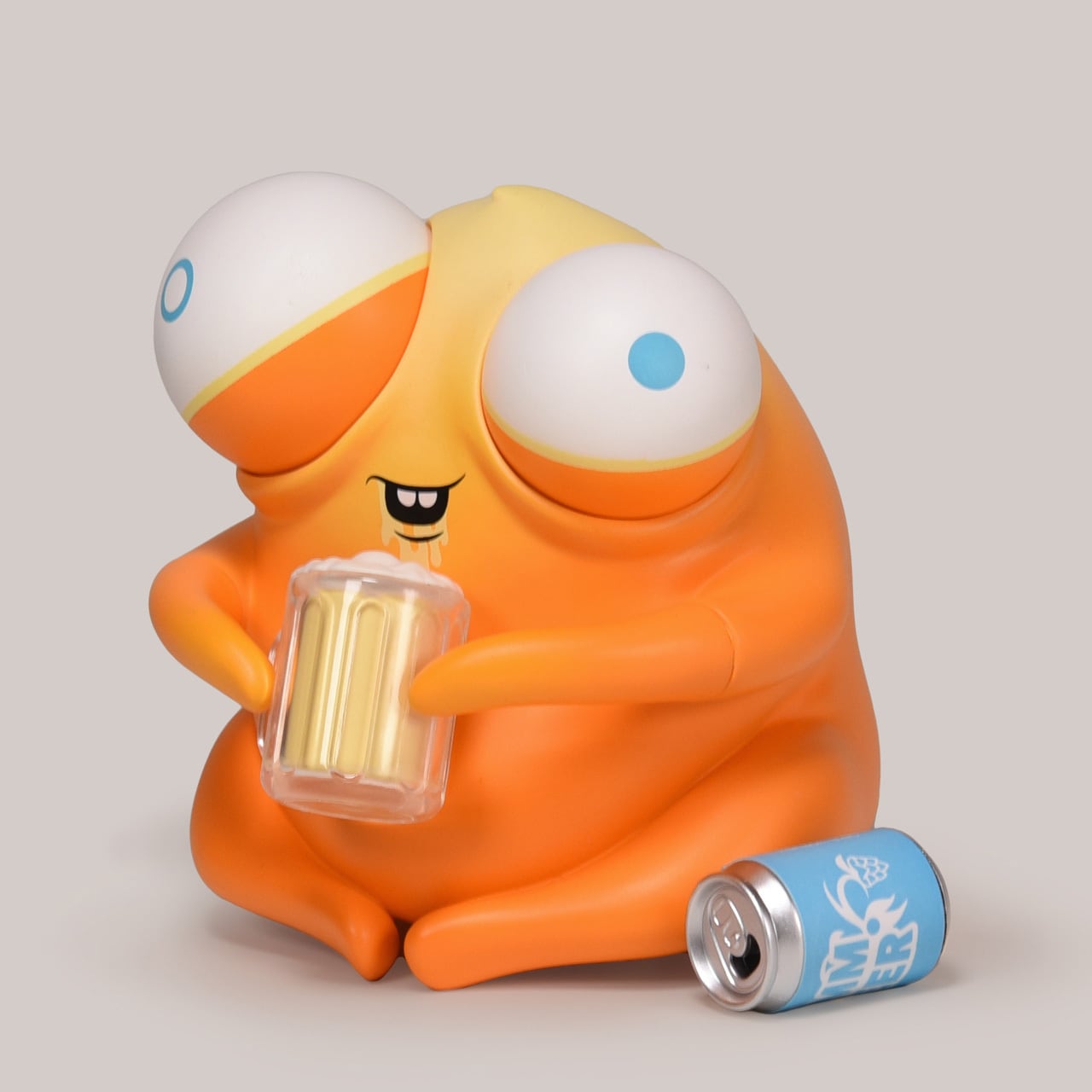 Beer Testing Dept. Vinyl Figure by Andrew Bell | tomenosuke