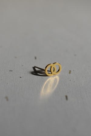 katachi / stud pierce / vesica piscis