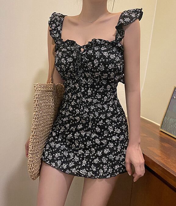 ワンピース水着 オトナ女子 ワイヤー無しビキニ 胸寄せ 小花柄水着