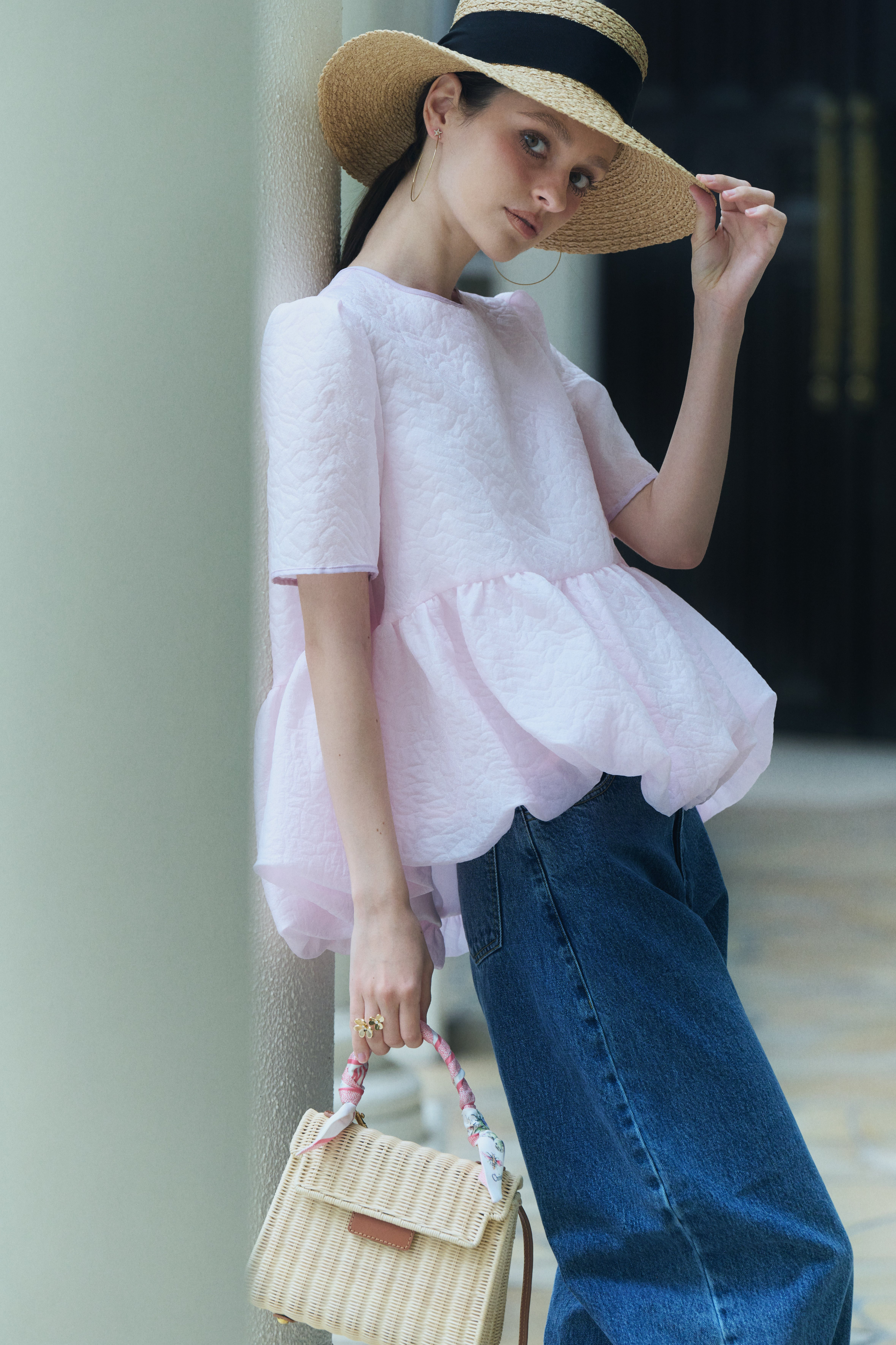 Leather trimmed rattan bucket bag | Bluelea