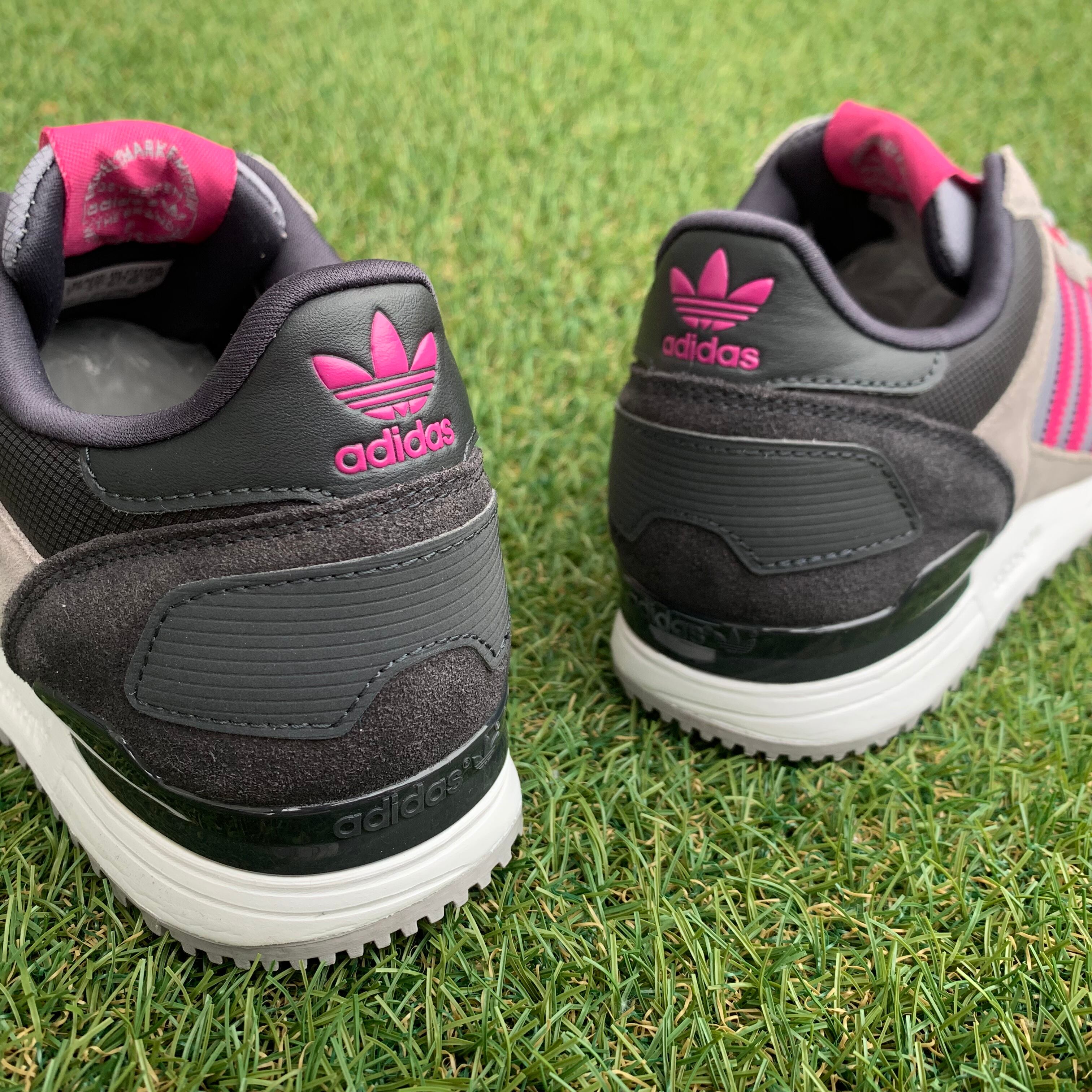 adidas×JEANASIS ZX700 JN W アディダス×ジーナシス ゼットエックス700