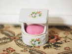 白い井戸のピンクッション 画像2