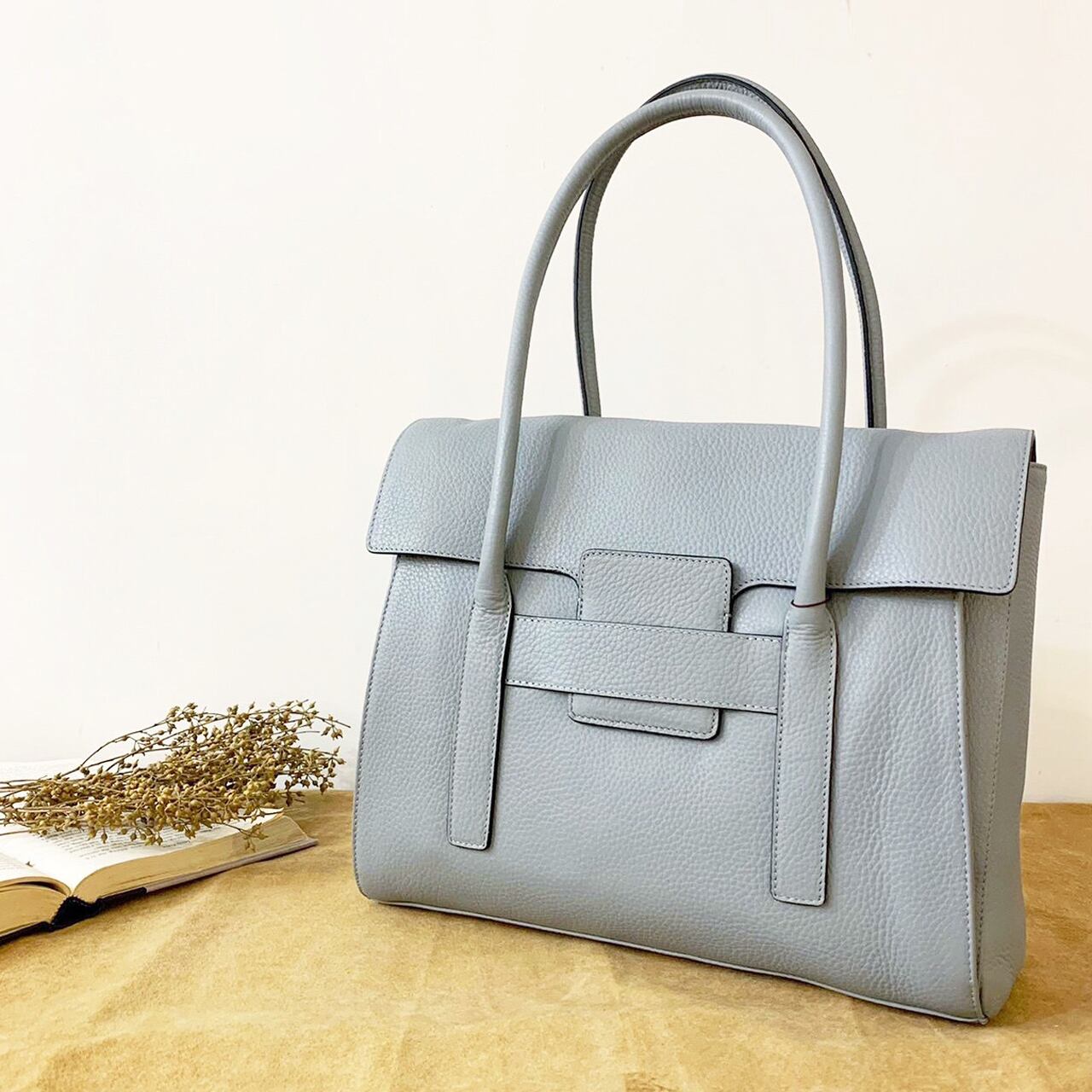 牛革 くすみカラートートバッグ ４色展開 本革 トートバッグ くすみカラー 収納 M1063 Rayzcloset Online Shop