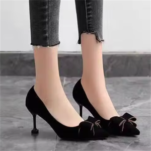 【送料無料】 シューズ 靴 パンプス 2色 ハイヒール ピンヒール ポインテッドトゥ バイカラー スウェード クラシカル エレガント 可愛い 大人可愛い きれいめ シンプル カジュアル シック コンサバ 華やか 大人 上品 おしゃれ お洒落 こなれ感 高見え 高級感 無地 春 30代 40代 レディース 女性 デート お出かけ 女子会 お呼ばれ 休日 お茶会 授業参観 結婚式 二次会 パーティ 演奏会 デイリーユース 普段使い オルチャン 韓国系 ファッション コーデ インスタ映え ブラック ブルー