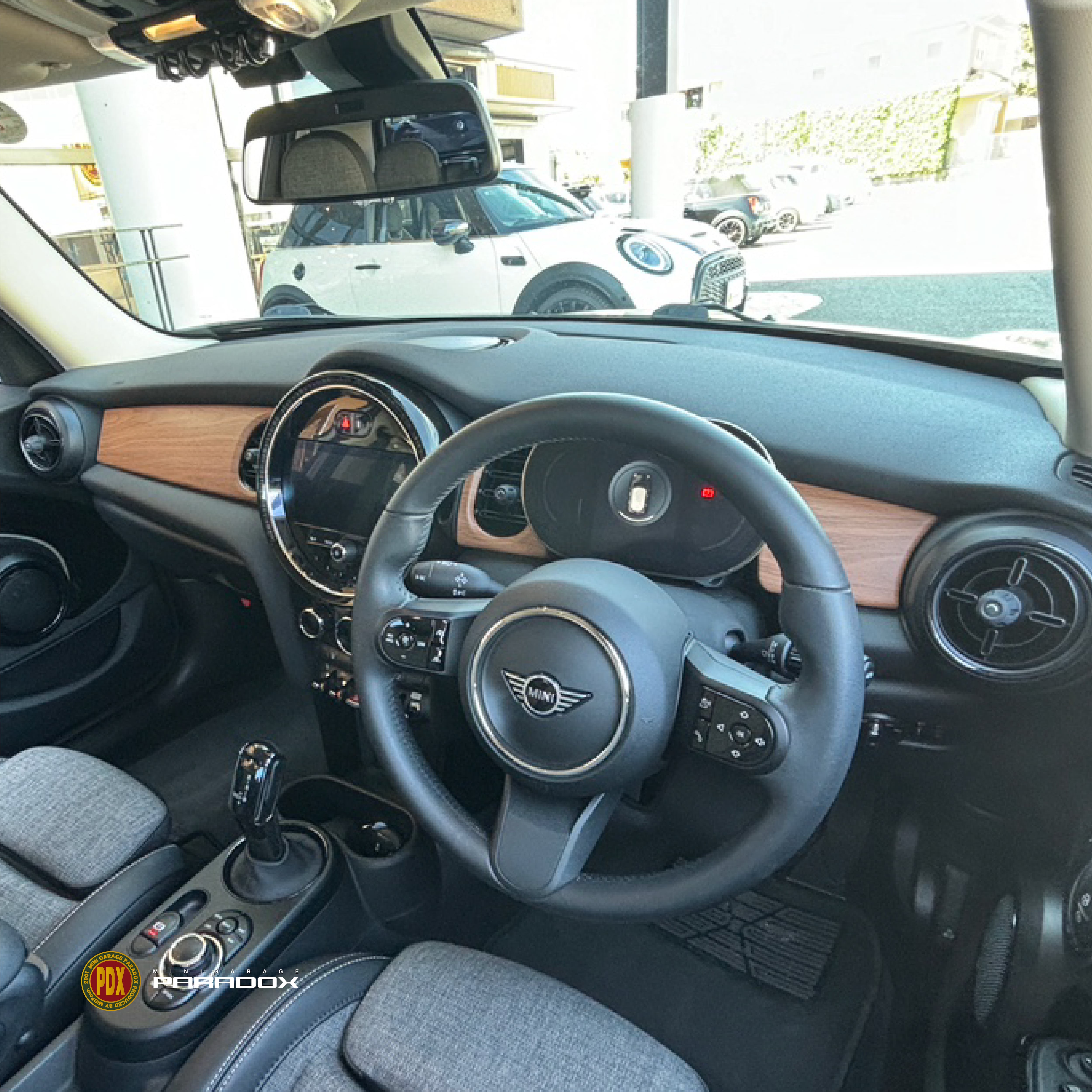 本革クリーナー Mini BMW ミニ F54 F55 F56 F57 F60 R50 R52 R53 R55 R56 R57 R58 R59 R60 R61 ミニクーパーシートカバーのおすすめ3選！特徴からわかりやすく