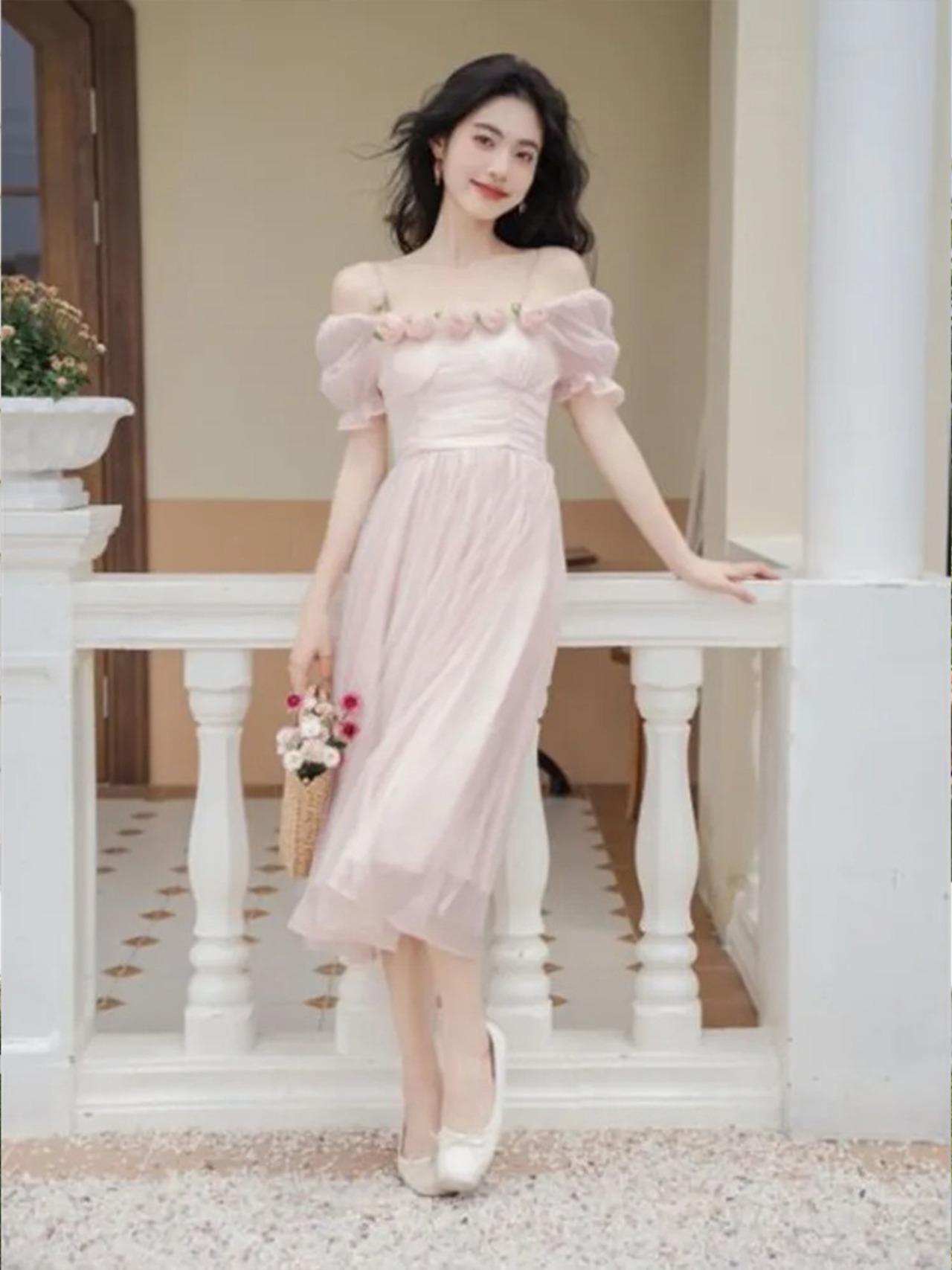 【0053】Pastel Chiffon Lace Rose Short Sleeve Dress