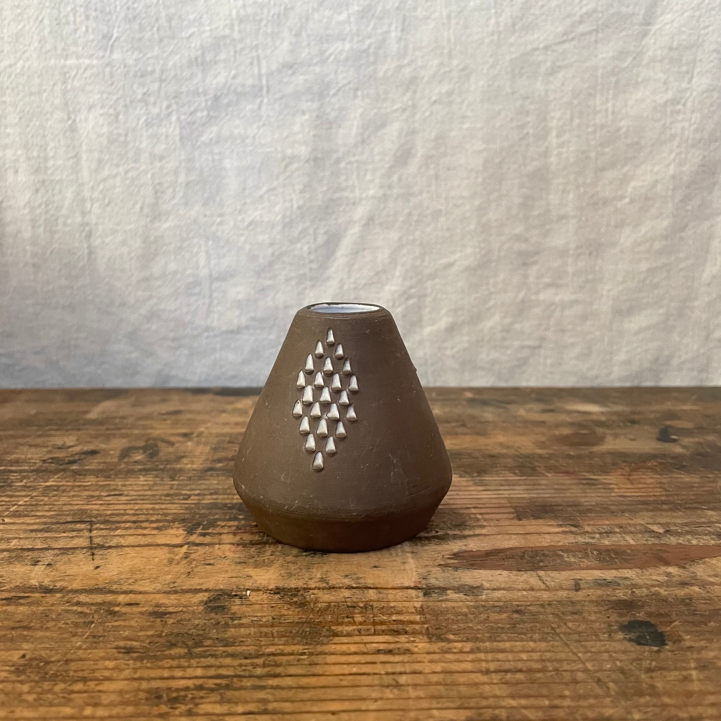 三角模様の一輪挿し