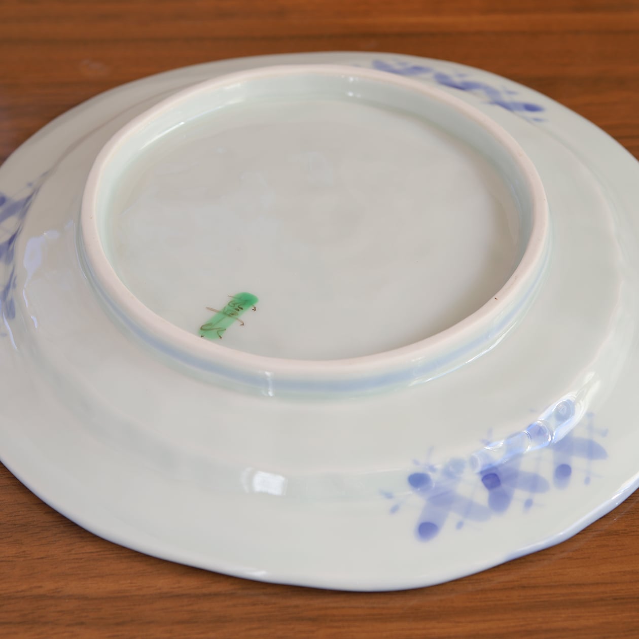 うつわ藍水 ｜ 8寸皿（約25㎝）格子小花 ｜ 波佐見焼 | にっこう生活