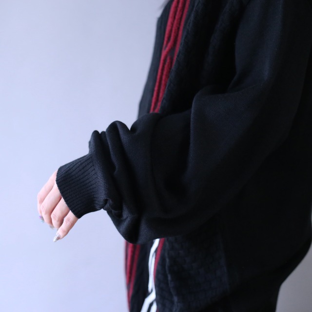 3D knitting pattern XXL over silhouette half-zip knit（dead stock）