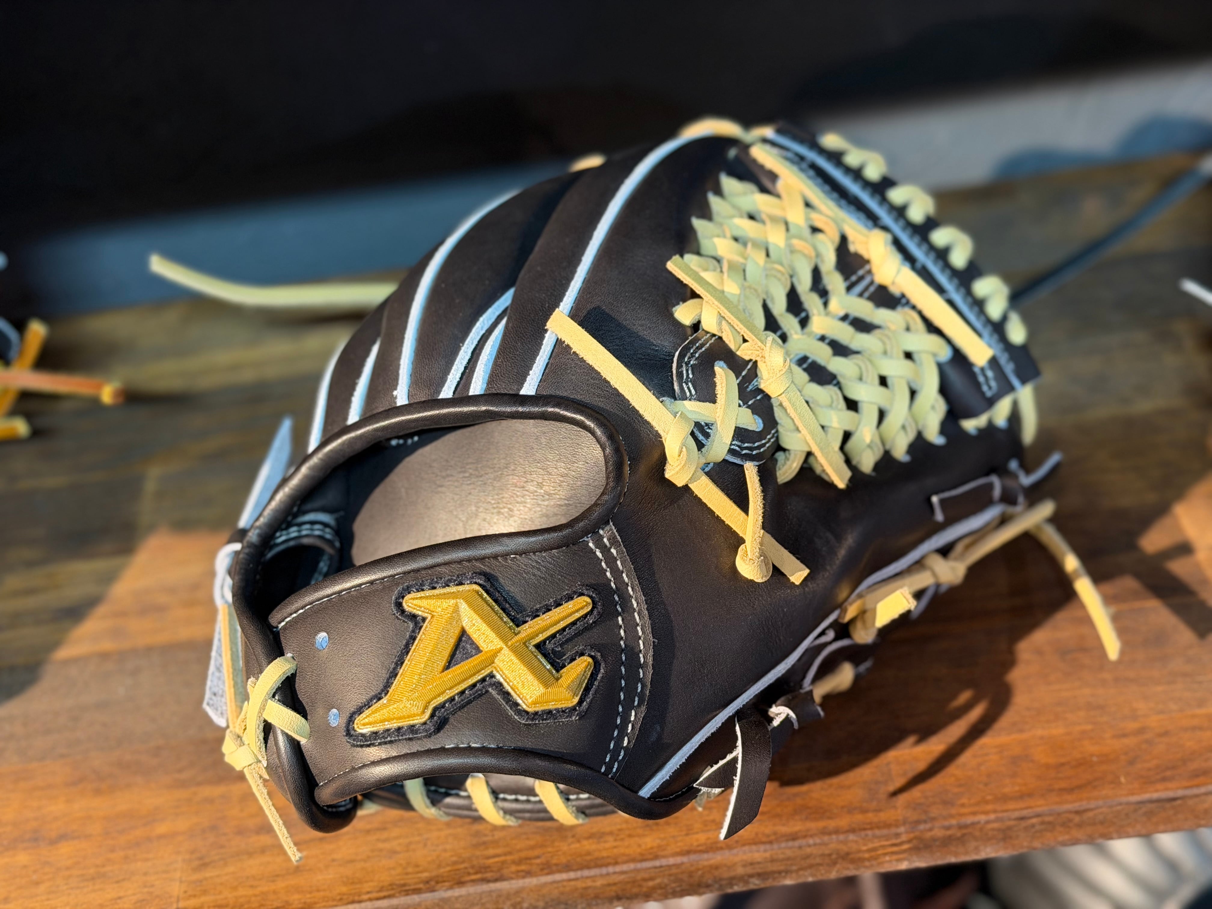 【ゴリスポオリジナル】ATOMS 硬式内野用 Dブラウン APL-UR3