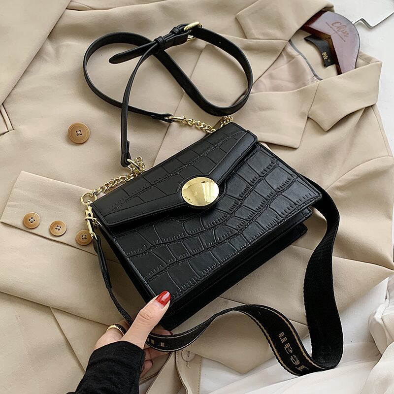 秋冬レトロスモールバッグレディースバッグ2020ニューウェーブハイエンドセンスワイルドワイドショルダーストラップメッセンジャーバッグシングルショルダースモールスクエアバッグ Tiancai_Wing_Bag37577522914