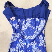 フラダンス 衣装 CC Fashions CCファッション ワンピース ドレス ブルー系 モンステラ柄 ティアレ柄 植物柄 花柄 ハワイアンプリント ハワイアン アロハ フラ ダンス レッスン 練習 ハワイアンダンス フレアスカート ノースリーブ 青 紺 ネイビー系 ホワイト系 華やか かわいい おしゃれ 上品 大人っぽい