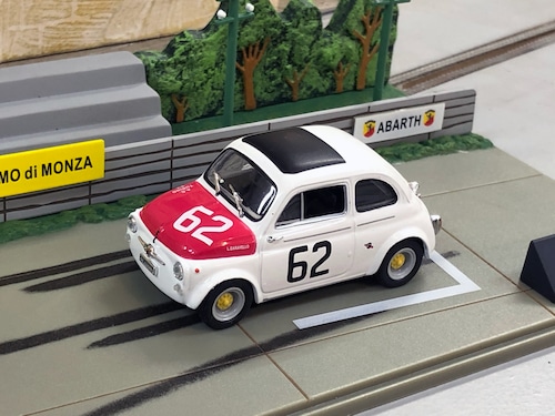 1/43 ジオラマミニカー "Fiat Abarth 595 I Serie"