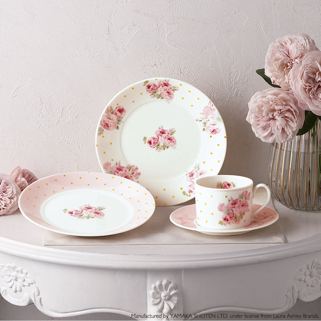 ローラアシュレイ，スープカップ&プレートセット 69d29f8850ebdb66e4de5b8650276d