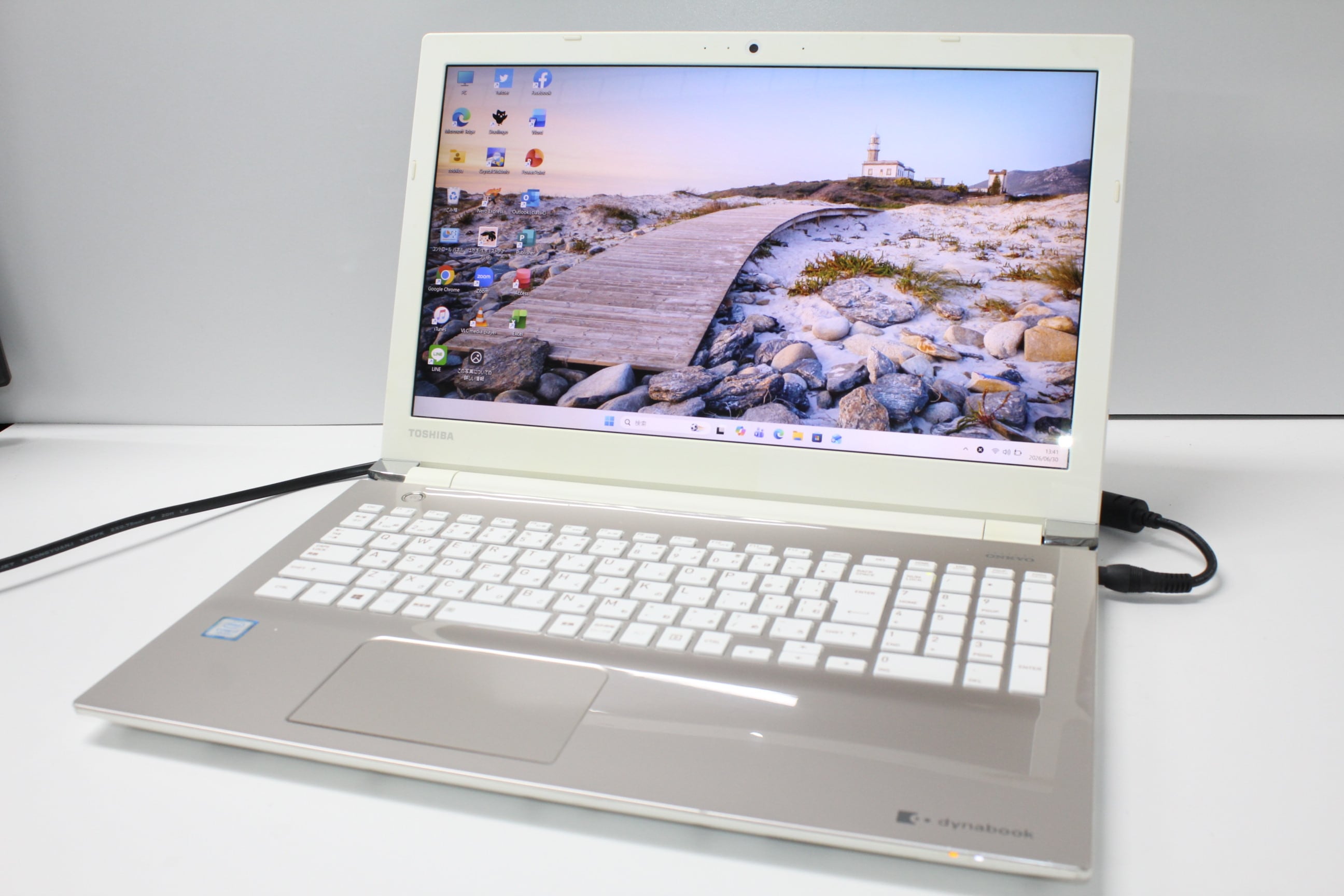 中古ノートPC】東芝〈dynabook T55/56MRD〉第4世代Core i7/SSD512GB