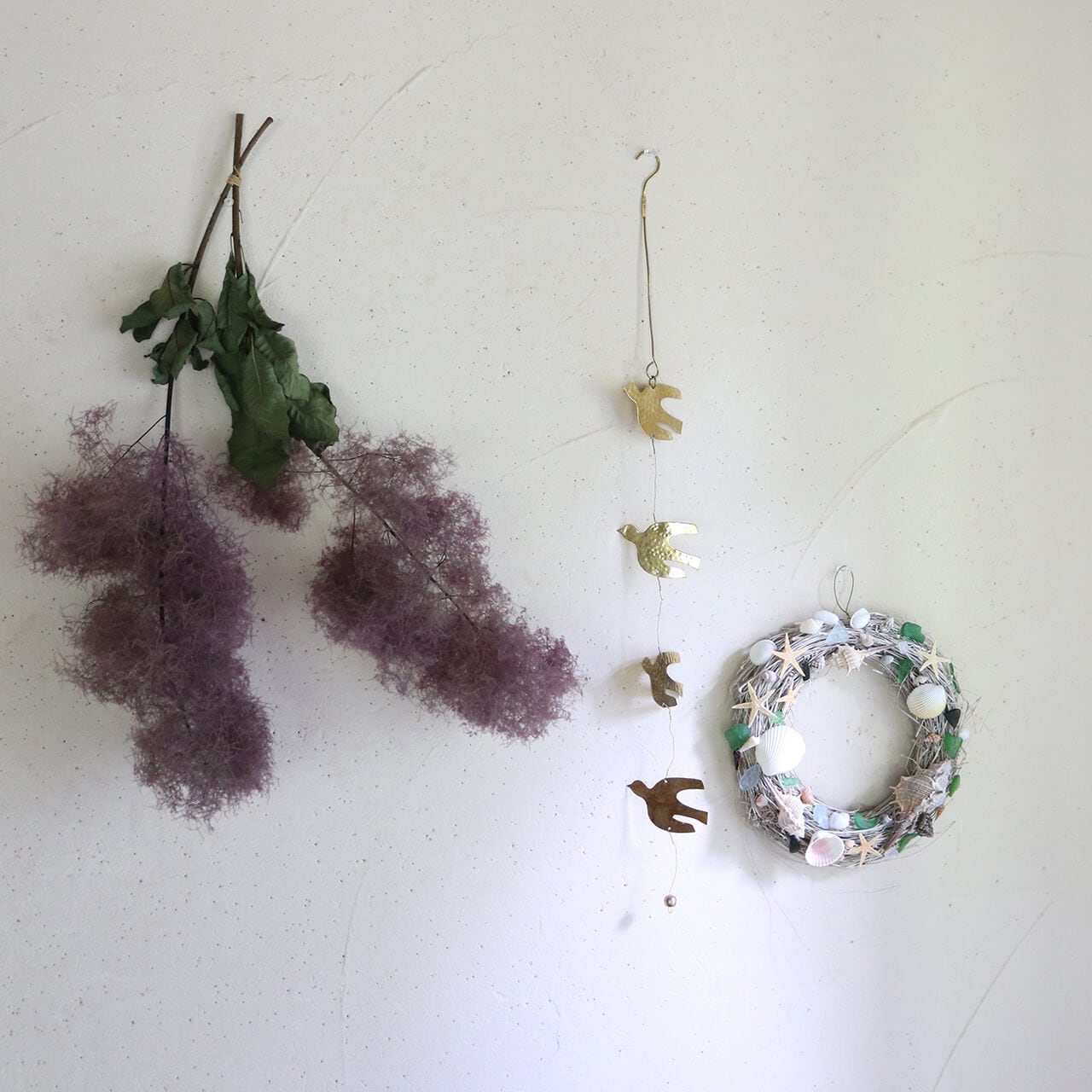 スモークツリーのドライフラワーリース　季節の花材のインテリア スモークツリーのドライフラワーリース 季節の花材のインテリア