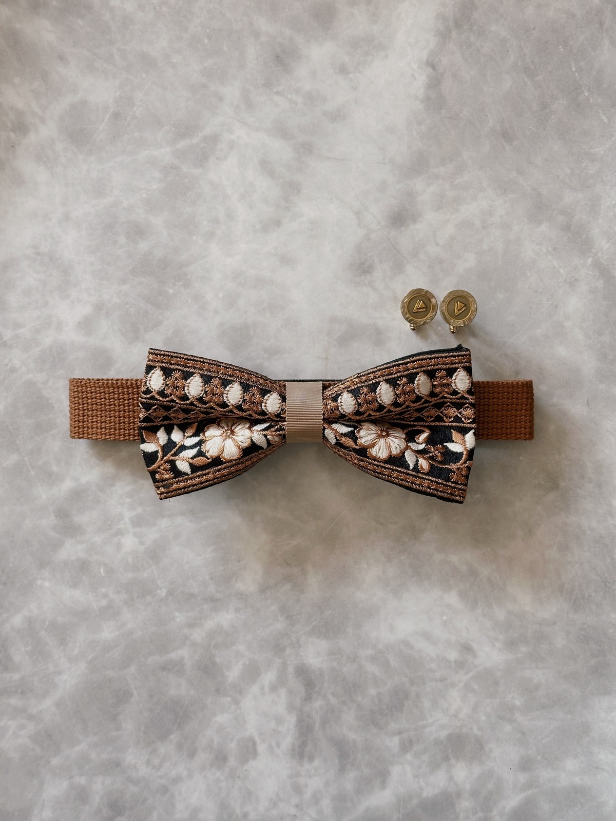 tai × cuffs button SET | sassy.