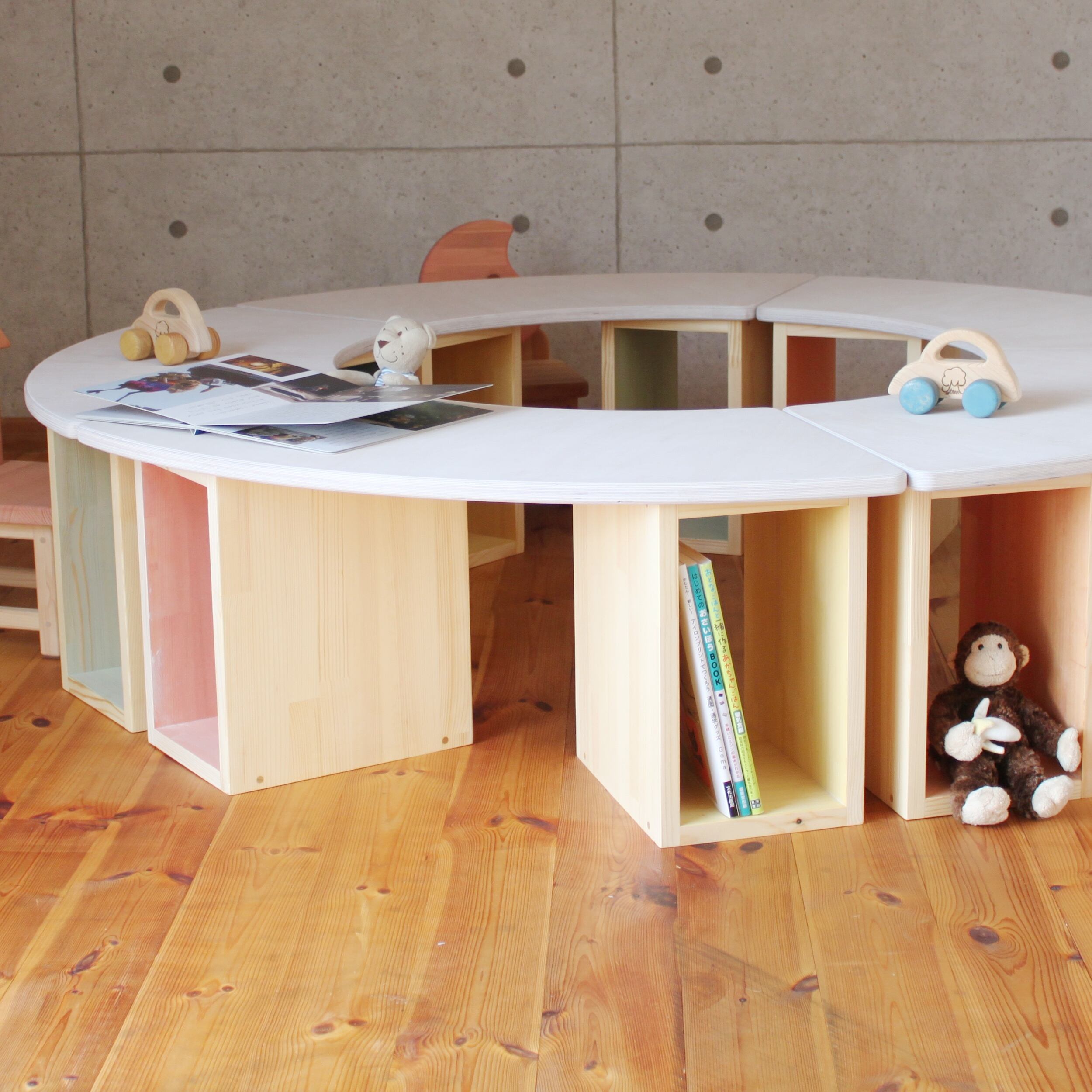 国産家具 まあるいつくえ ドーナツ 受注生産品 木製テーブル Wood Park 国産家具 和歌山製 紀州檜 ひのき 家具 紀州職人製家具 国産家具 まあるいつくえ ドーナツ 受注生産品 木製テーブル Wood Park 国産家具 和歌山製 紀州檜 ひのき 家具 紀州職人製家具