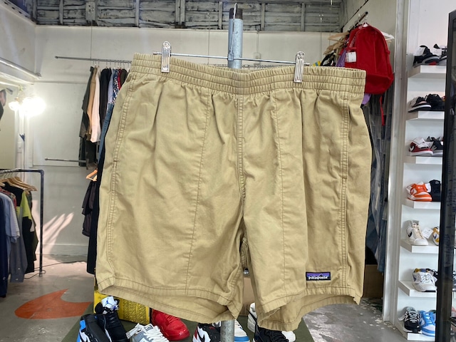 PATAGONIA FUNHOGGERS SHORT CLASSIC TAN LARGE 57145 00664