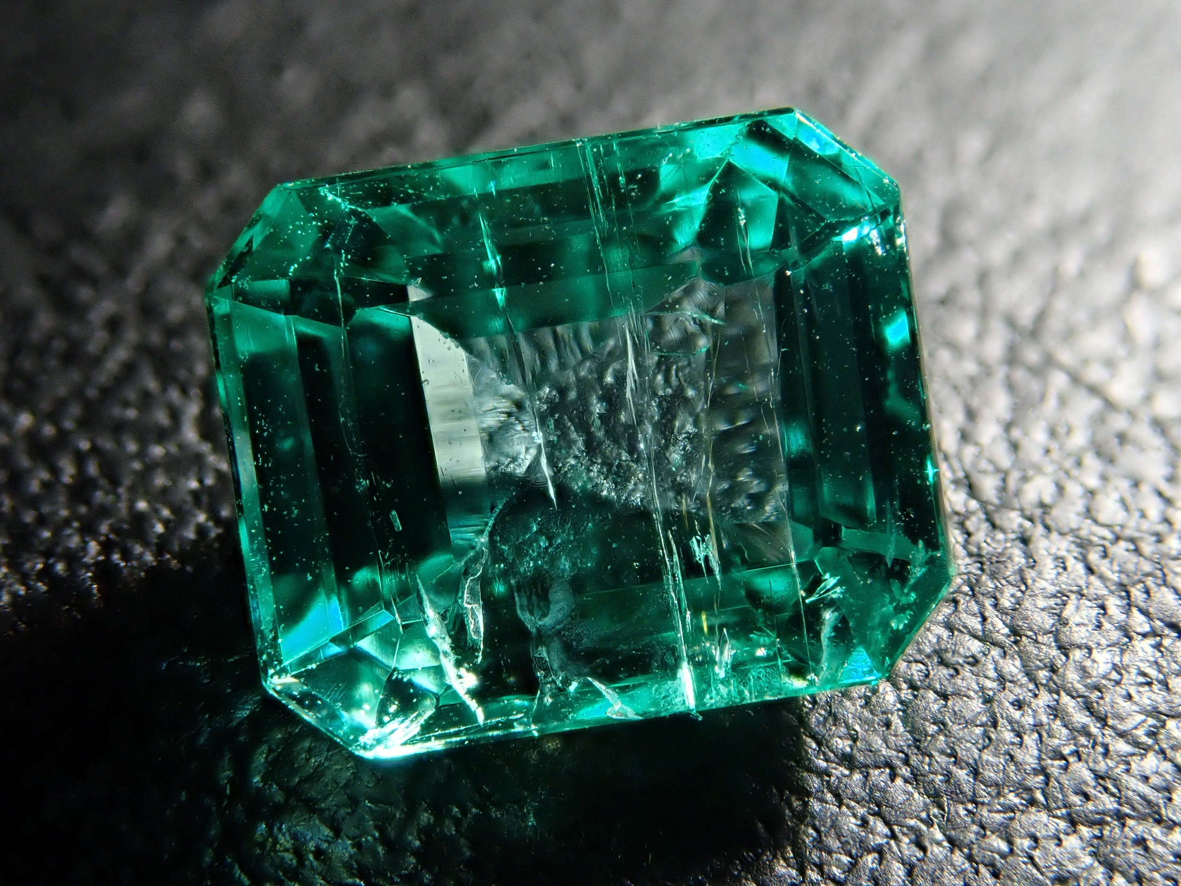 合成エメラルド 1.19ct | Gem Shop Urcaguary(ウルカグアリー:宝石