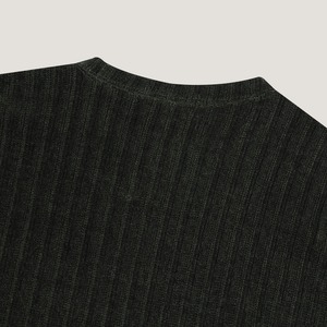 【Muscle Fit】Velour Ribbed Round Neck Knit
