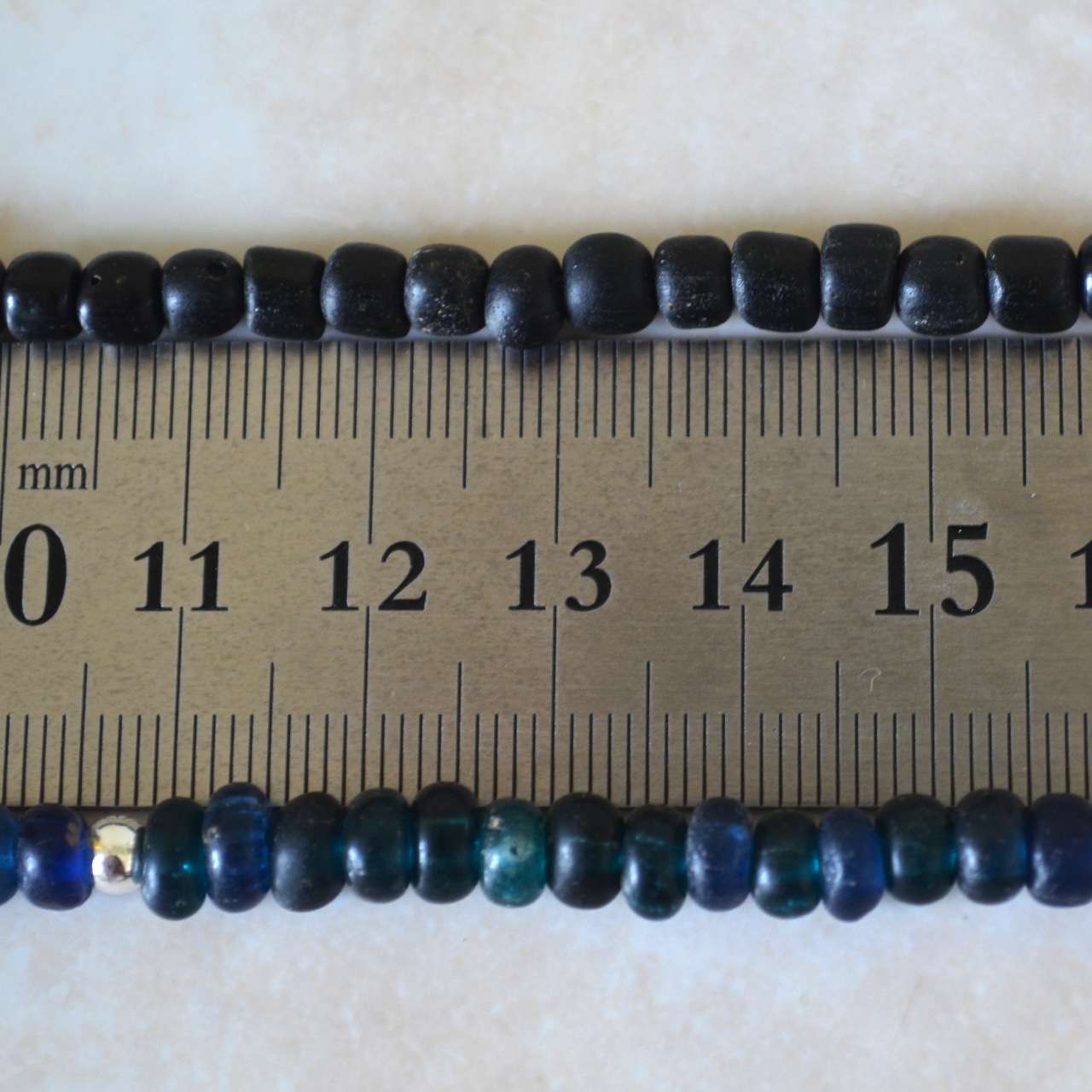 Mandi/マンディ Antique Beads Necklace(50cm)(Navy/Black)