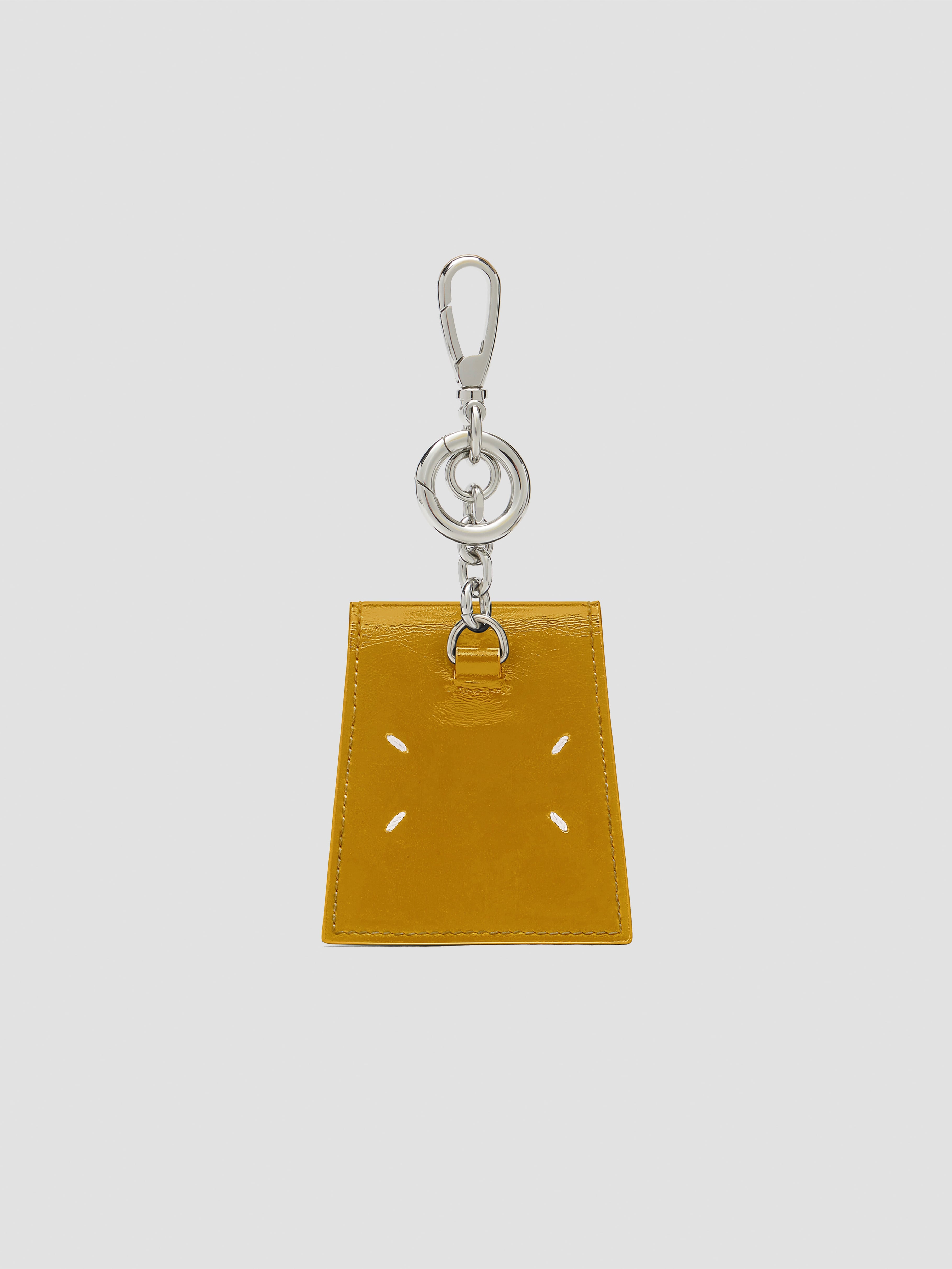MAISON MARGIELA 4ステッチ バムバッグ　黄色 MAISON MARGIELA 4 STITCH LEATHER TEA BAG CHARM Yellow