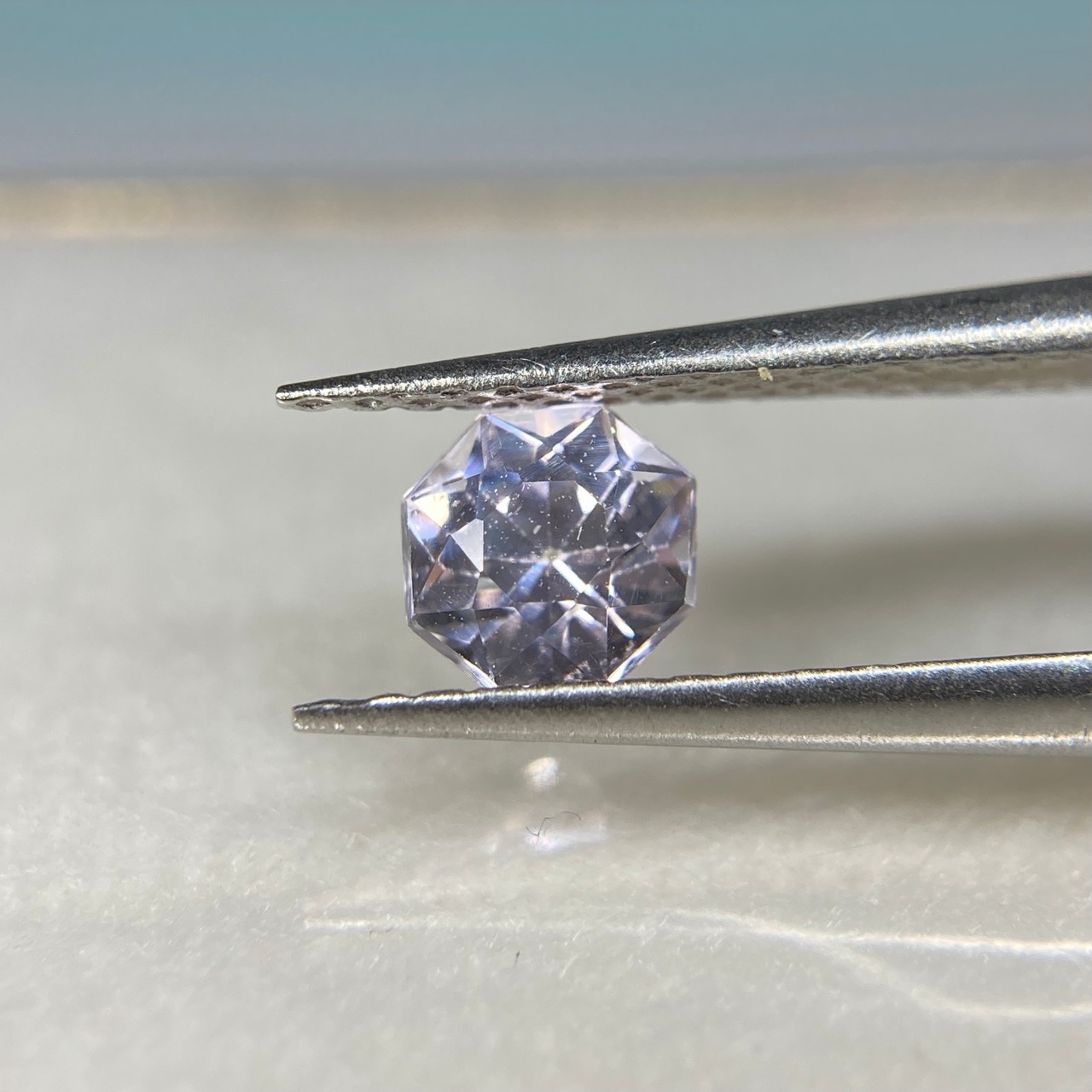 お花みたいなスピネル  約4.7mm*3.4mmmm r-0396