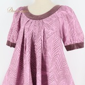 フラダンス 衣装 ワンピース ドレス ピンク系 メネフネプランテーション 日本製 ハワイアンプリント アロハ フラ ダンス MENEHUNE PLANTETION レッスン 練習 ハワイアン 半袖 華やか 鮮やか かわいい おしゃれ 淡色 ベロア ブラウン系 ピンク 茶 練習着 ドレスアップ プリンセス 可愛い服 レディースファッション 夏服 ガーリー デザイン