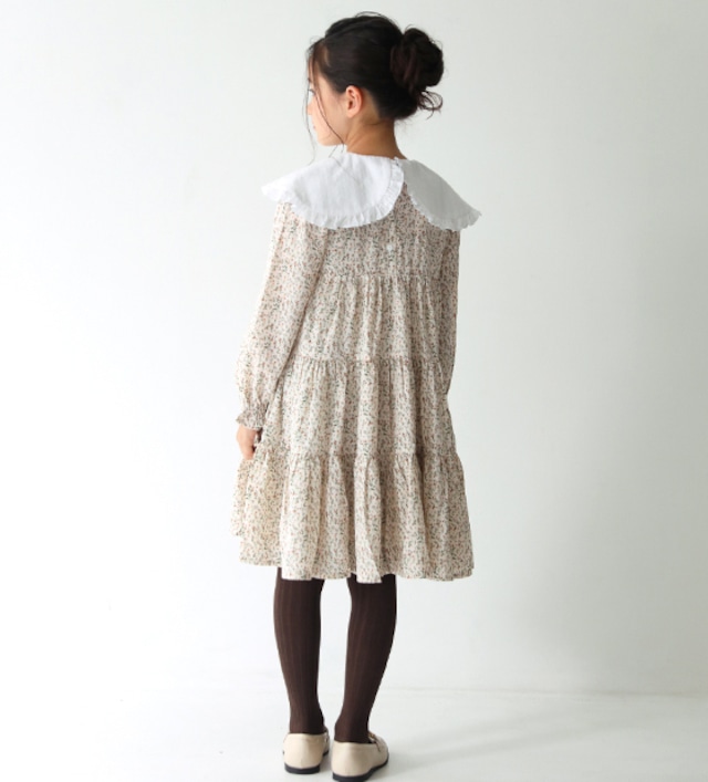 ケープ襟ティアードワンピース<Flower>