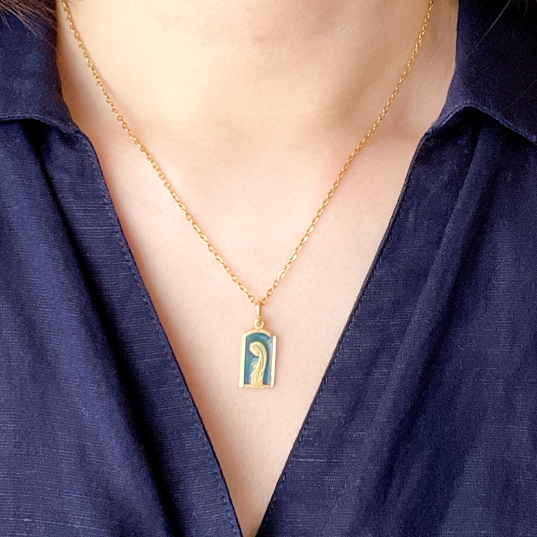 マリアネックレス骨董品 縦1.5cm 程横8mm程 ネックレス長さ65cm 程 マリアネックレス 骨董品 縦1.5cm 程横8mm程 ネックレス長さ65cm 程