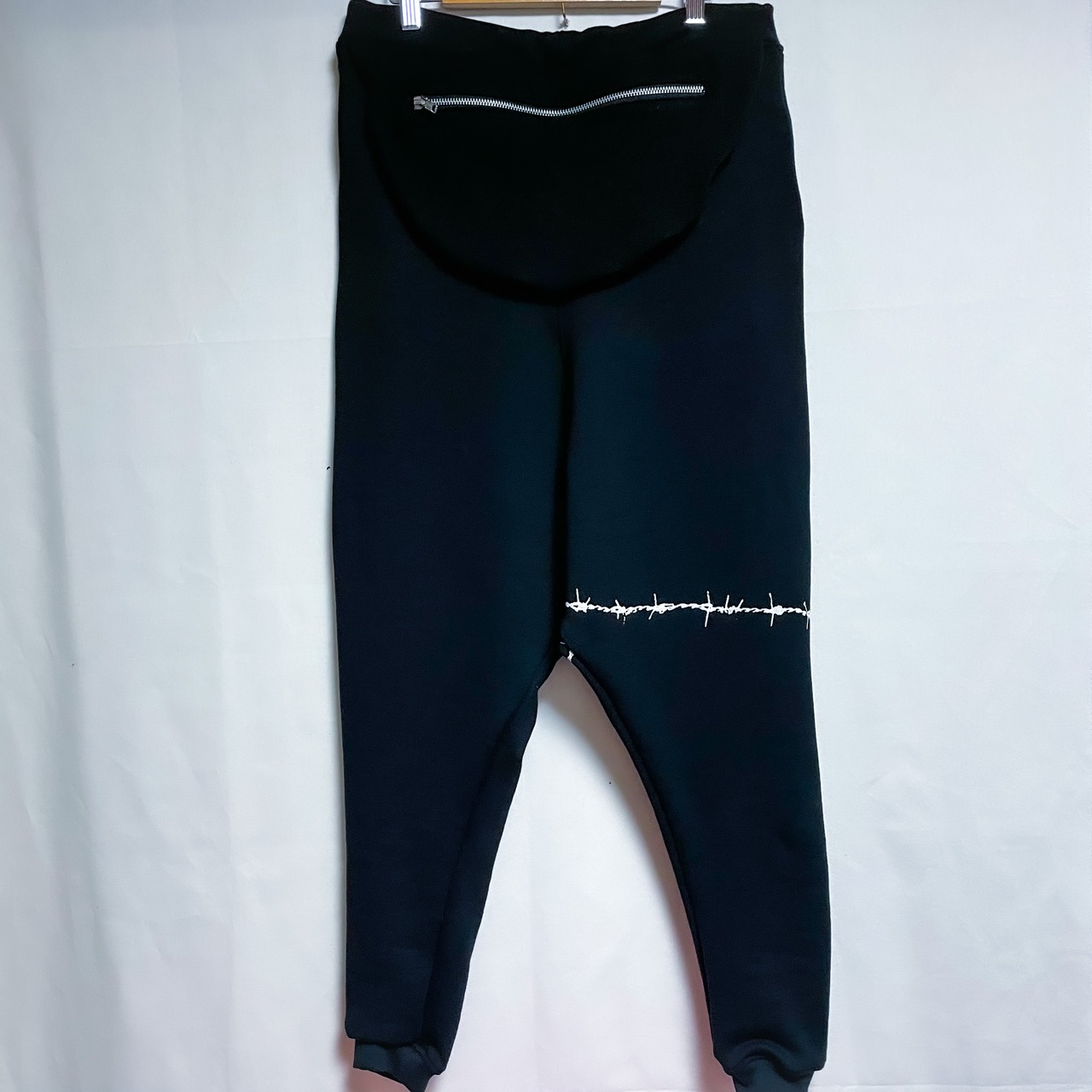 UNFINISHED有刺鉄線ホームウェア　スウェットサルエルパンツ