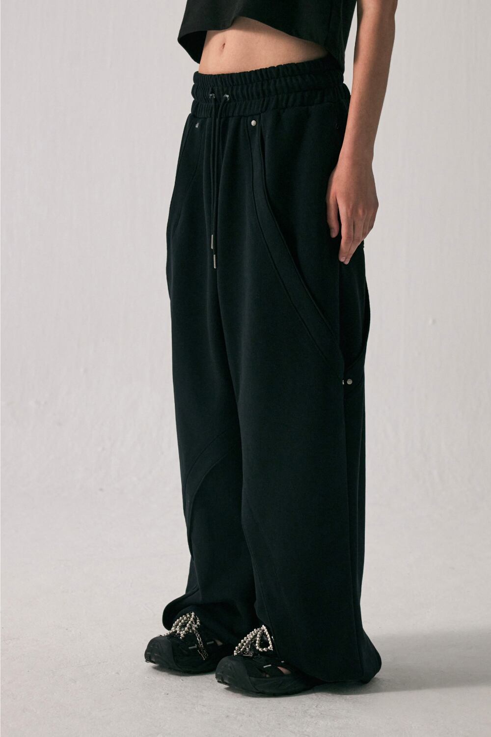 TREEMINGBIRD] Curved Piping Sweat Pants [ Black ] 正規品