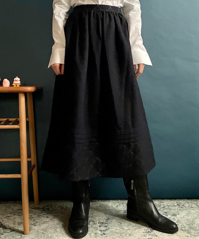 【送料無料】Wool quilted skirt