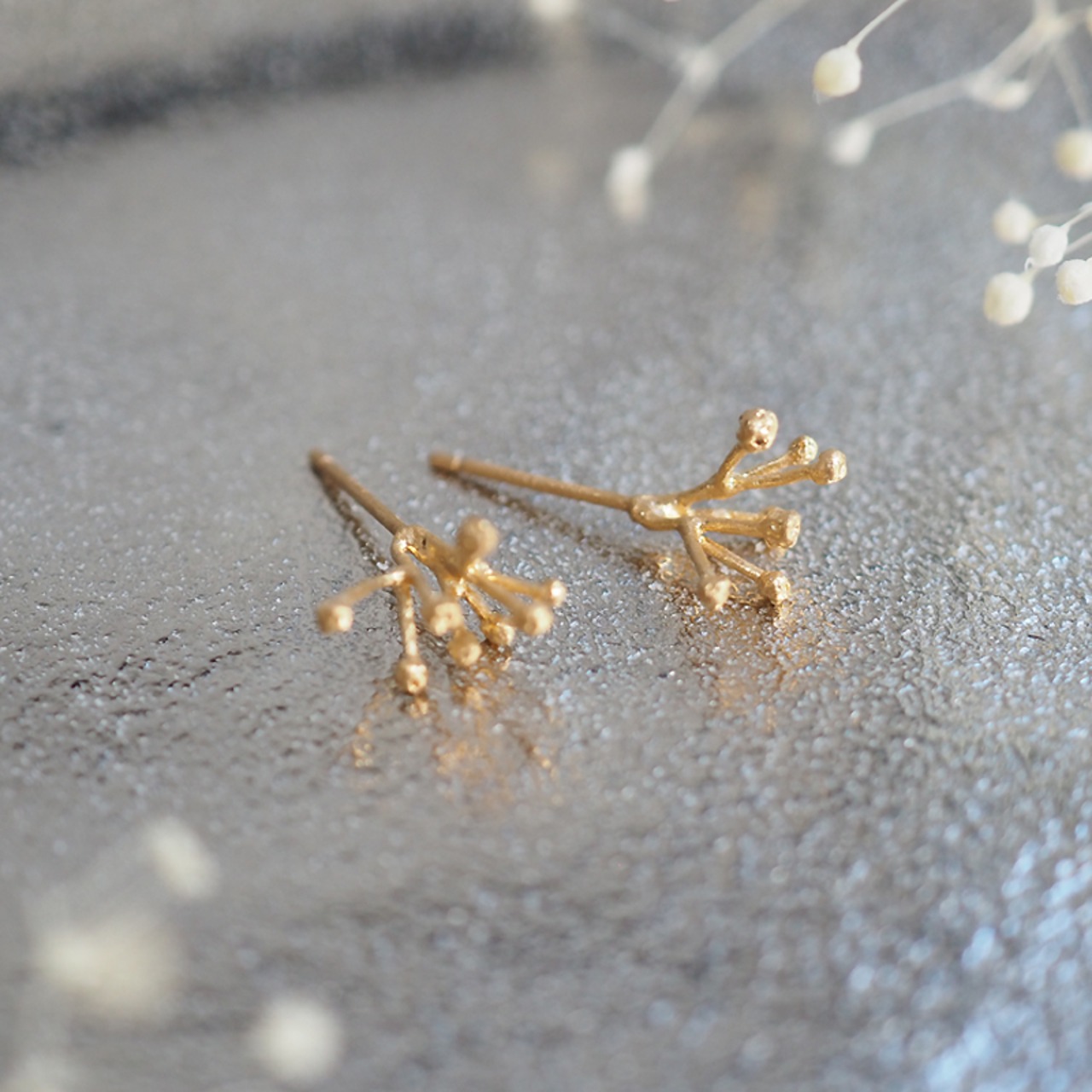 カスミソウのピアス(gold)