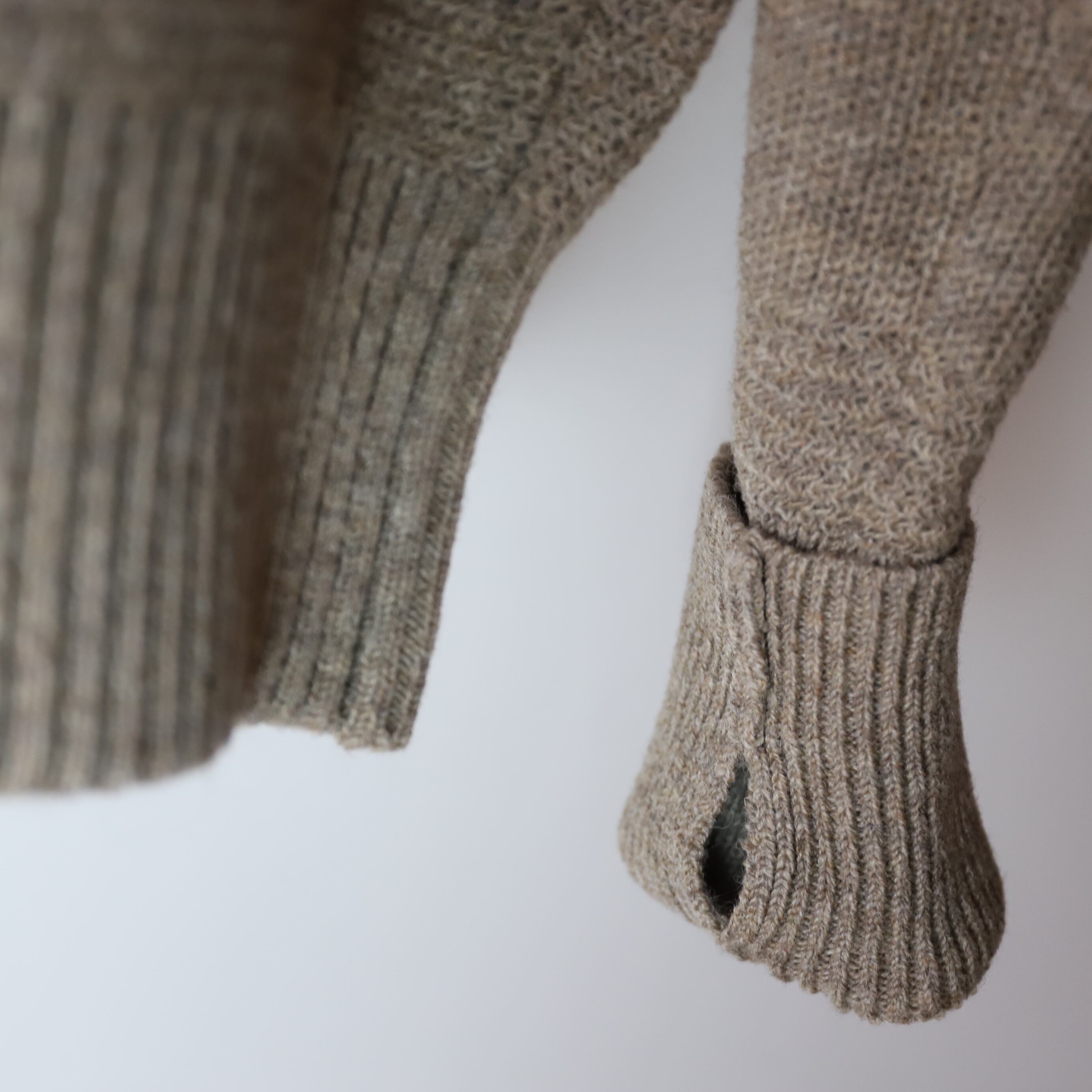 MAATEE&SONS FINELAMB ARMY SWEATER 【公式通販】