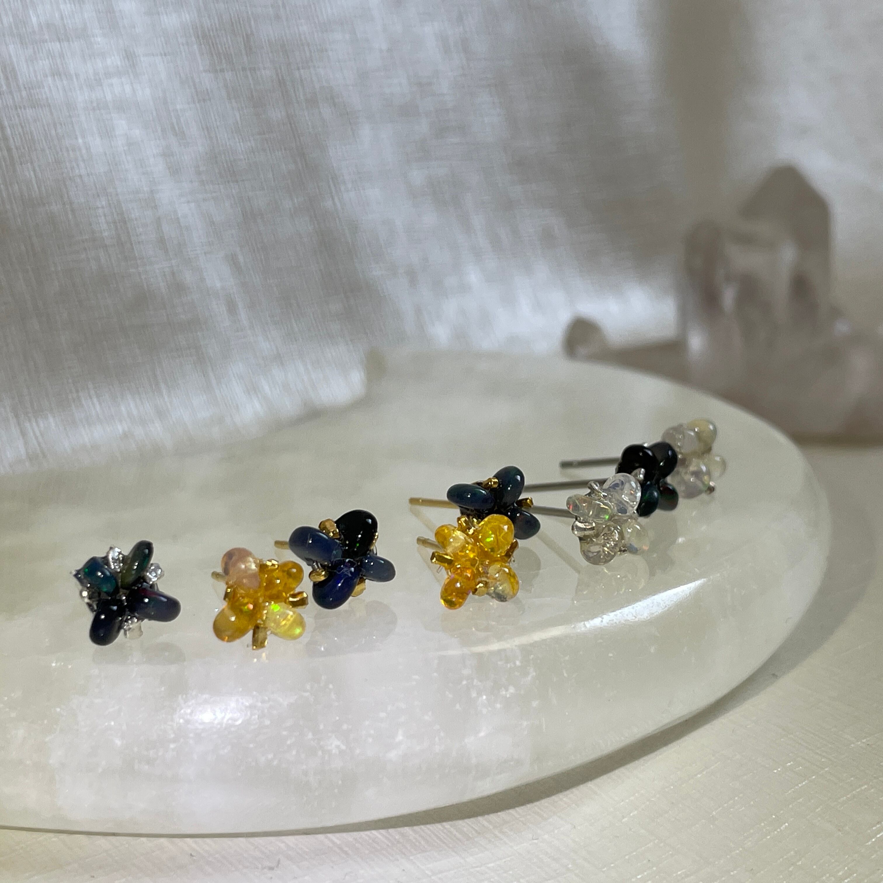 確認用エチオピアオパール大きめフックピアスフォロワー様1000人突破