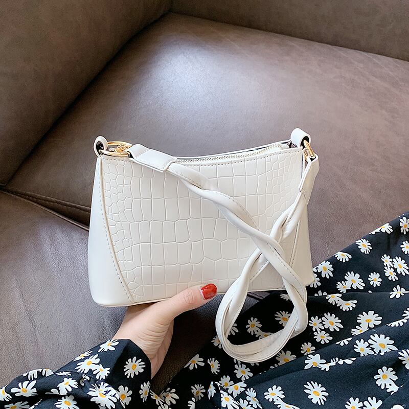 バッグ2020人気の新しいトレンディなワイルドワンショルダーメッセンジャーバッグサマーネット赤ファッション脇の下バッグ Tiancai_Wing_Bag2086832