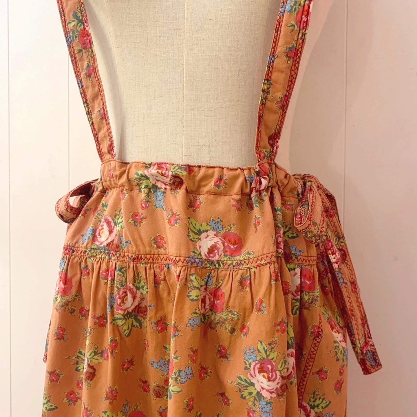 / orange rose cotton strap skirt