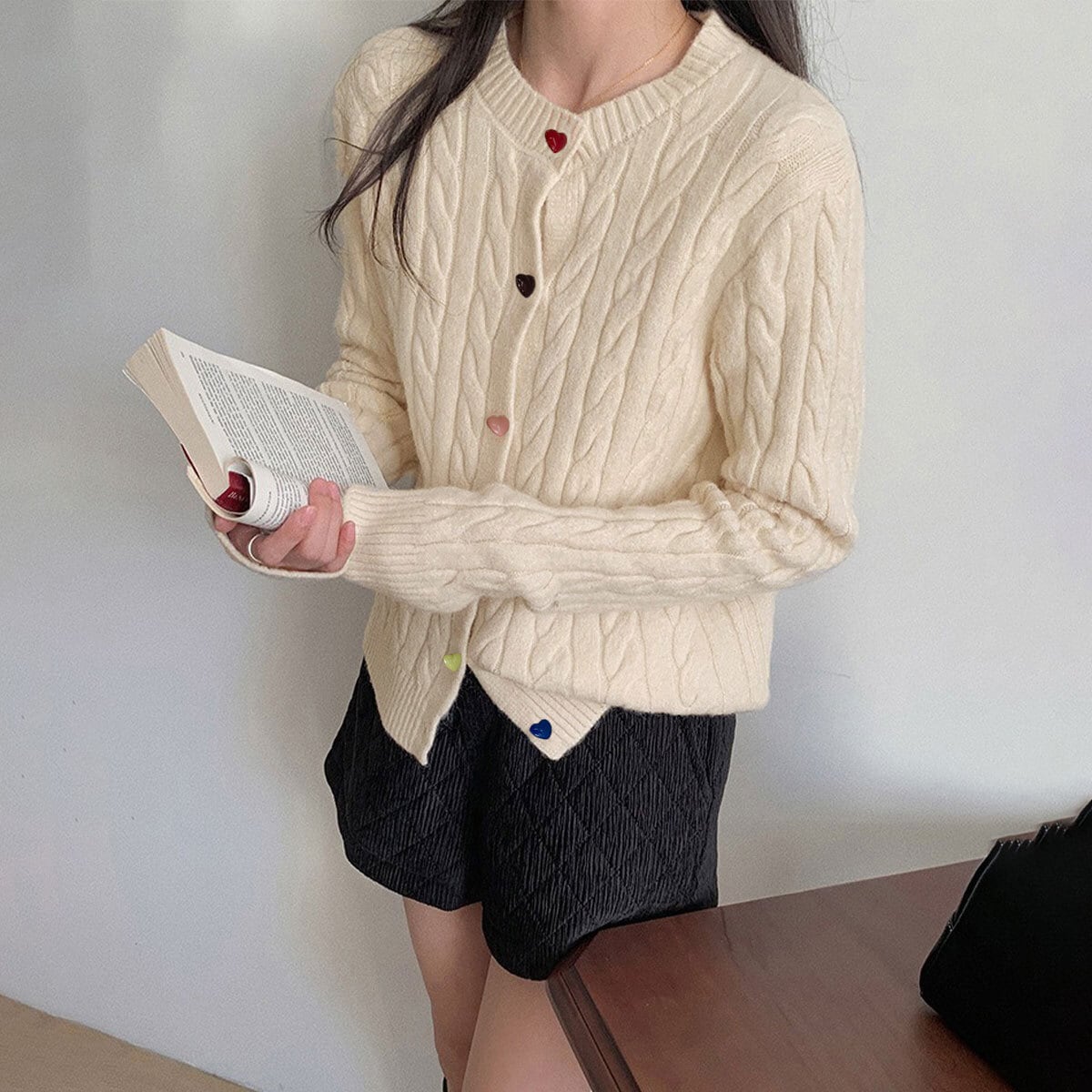 ケーブルニット カーディガン 長袖 レディース 秋冬 韓国 ケーブル編み おしゃれ 大人 かわいい きれいめ 羽織り アウター ニット 防寒 保温 暖かい 柔らかい 大人可愛い 大人女子