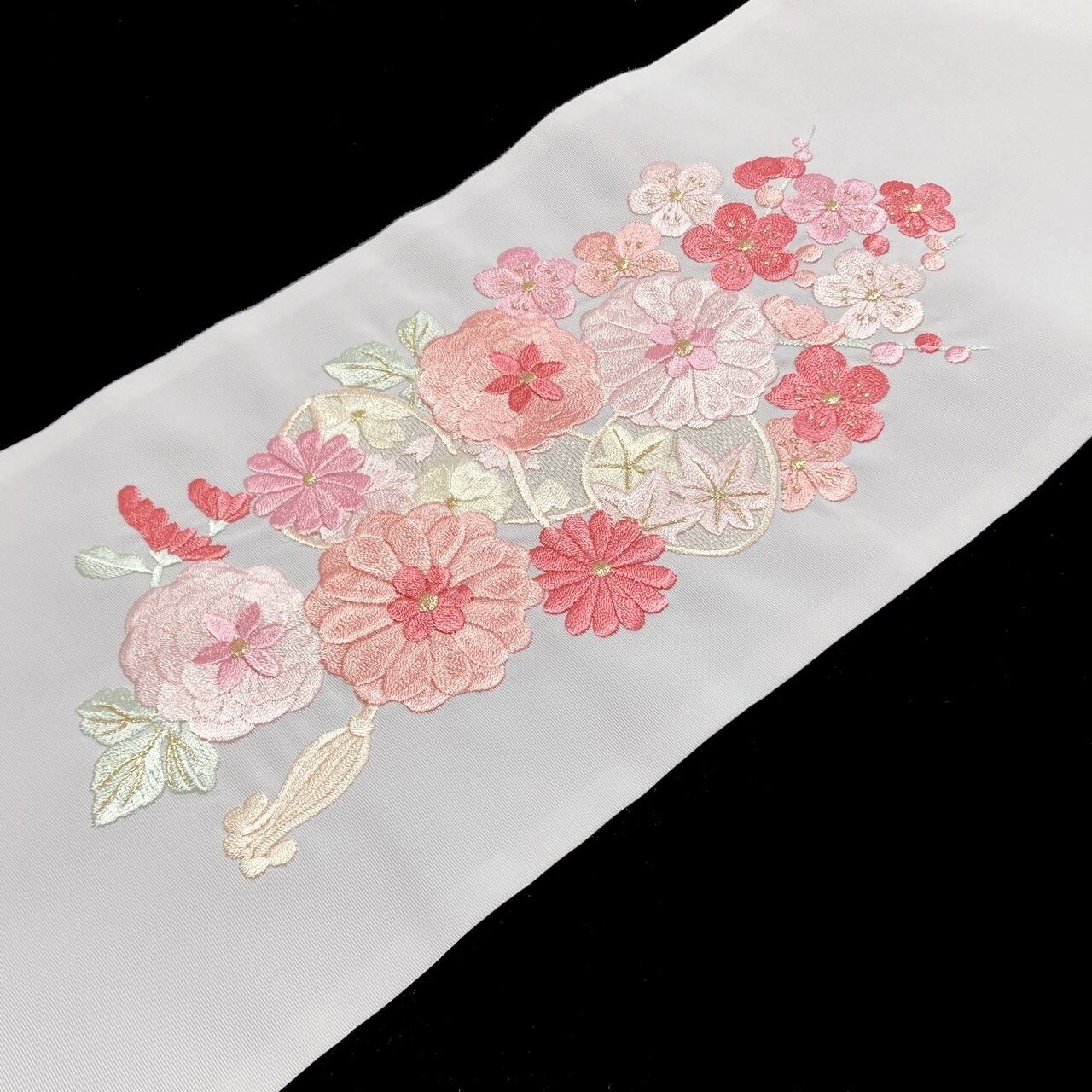 半衿 刺繍 菊 梅 白地 シルエリー 新合繊 日本製 刺繍衿 和装小物 着物