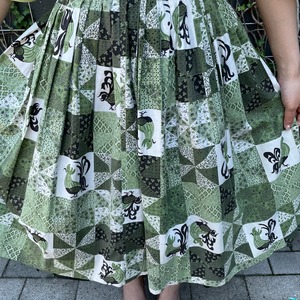 50's khaki rooster print skirt waist design