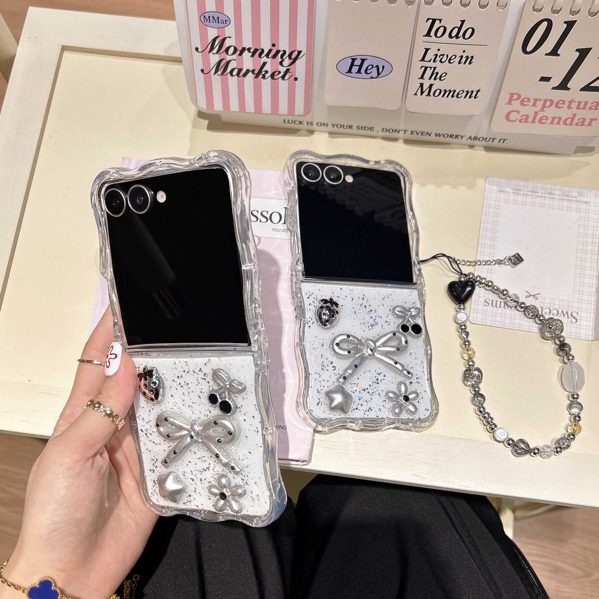 透明感 Galaxy Z Flip 7 6 5 4 3 ケース ウエーブフレーム かわいい