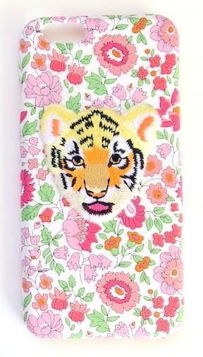 刺繍iPhone6ケース 子トラ【リバティプリント】 | KEORA KEORA WEB STORE